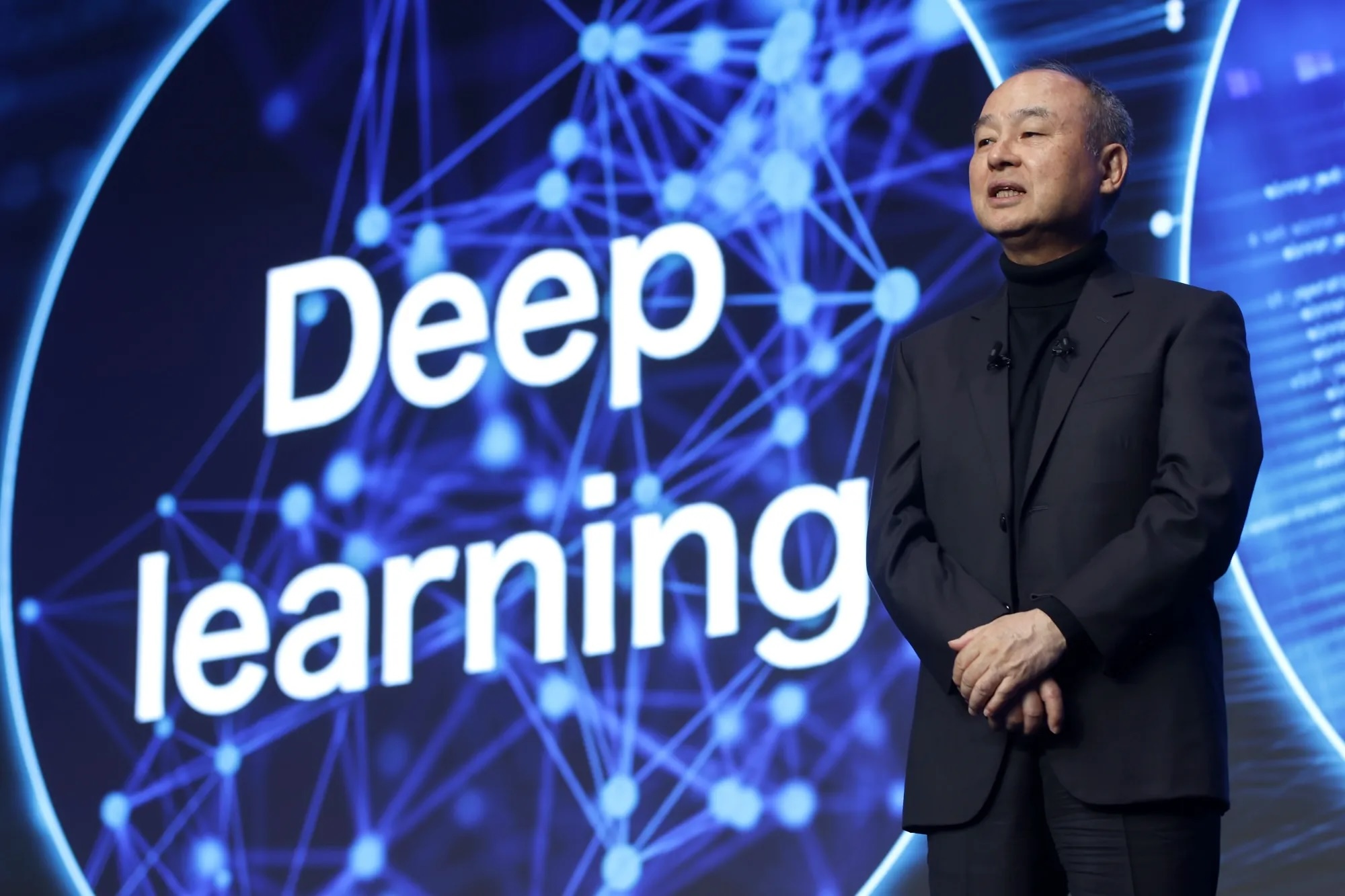 软银清仓英伟达股份后股价大跌，引发AI泡沫担忧