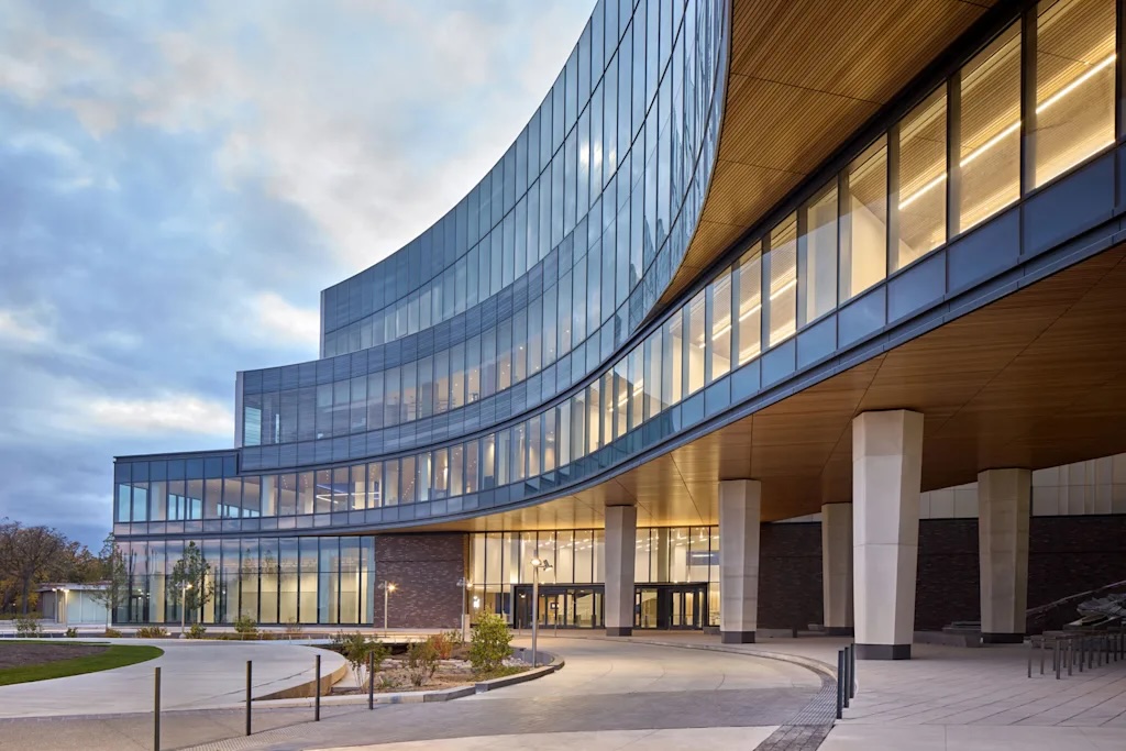 揭秘福特汽车新总部