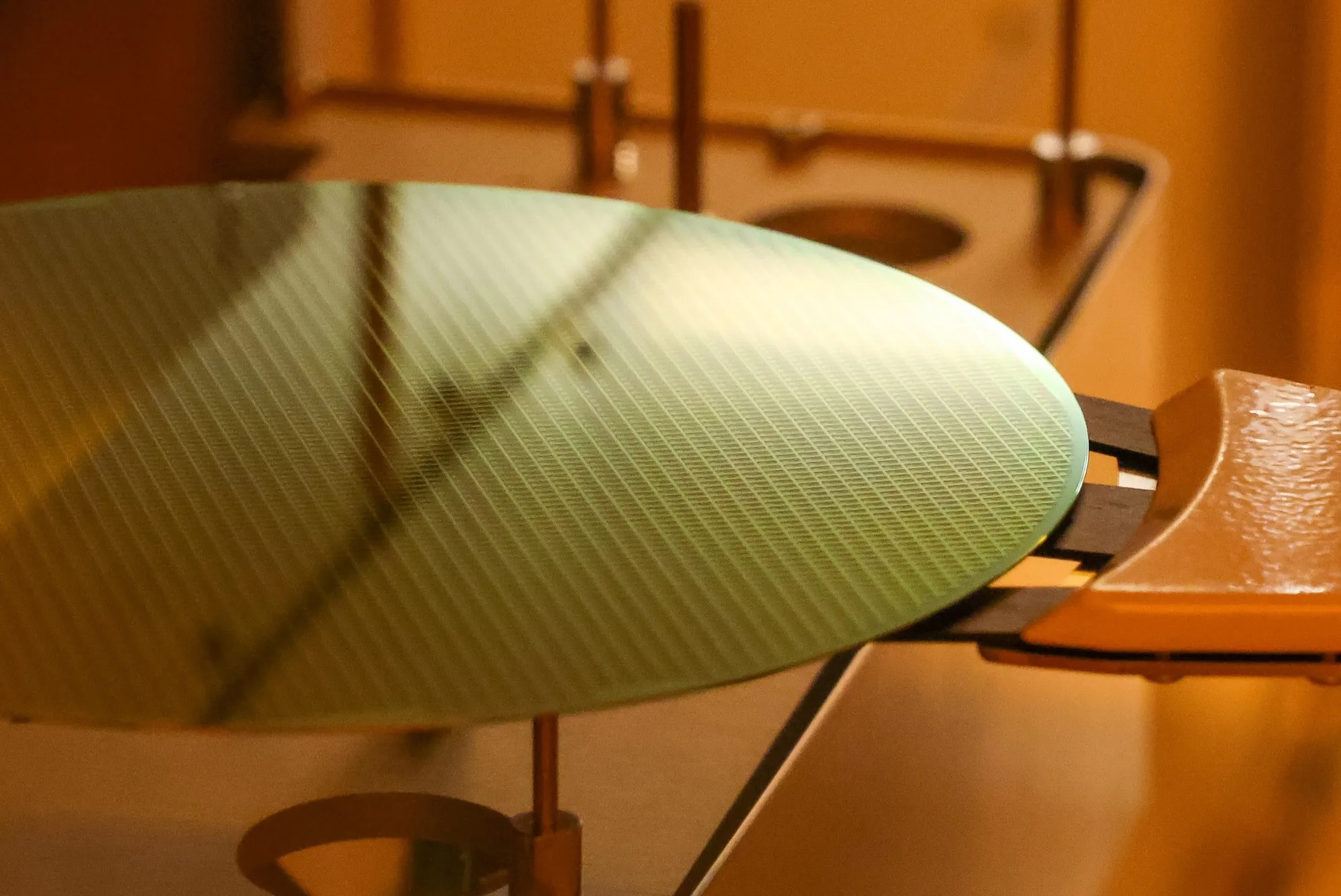 中文科技资讯平台：安世半导体供应链危机加剧，当政治凌驾于市场规律之上，没有赢家