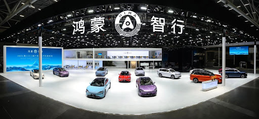 城市NOA加速普及，自主品牌主导市场，华为与Momenta领跑第三方供应格局