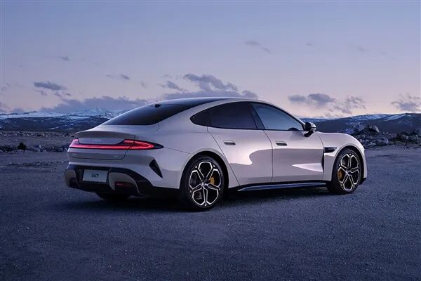 小米汽车解释低温转向异响：系阿克曼转向几何正常物理现象