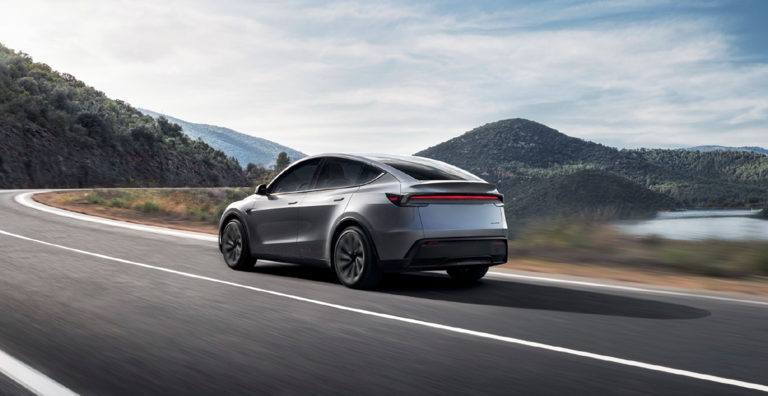 特斯拉2025年净利润暴跌46%，加速向“物理AI公司”转型