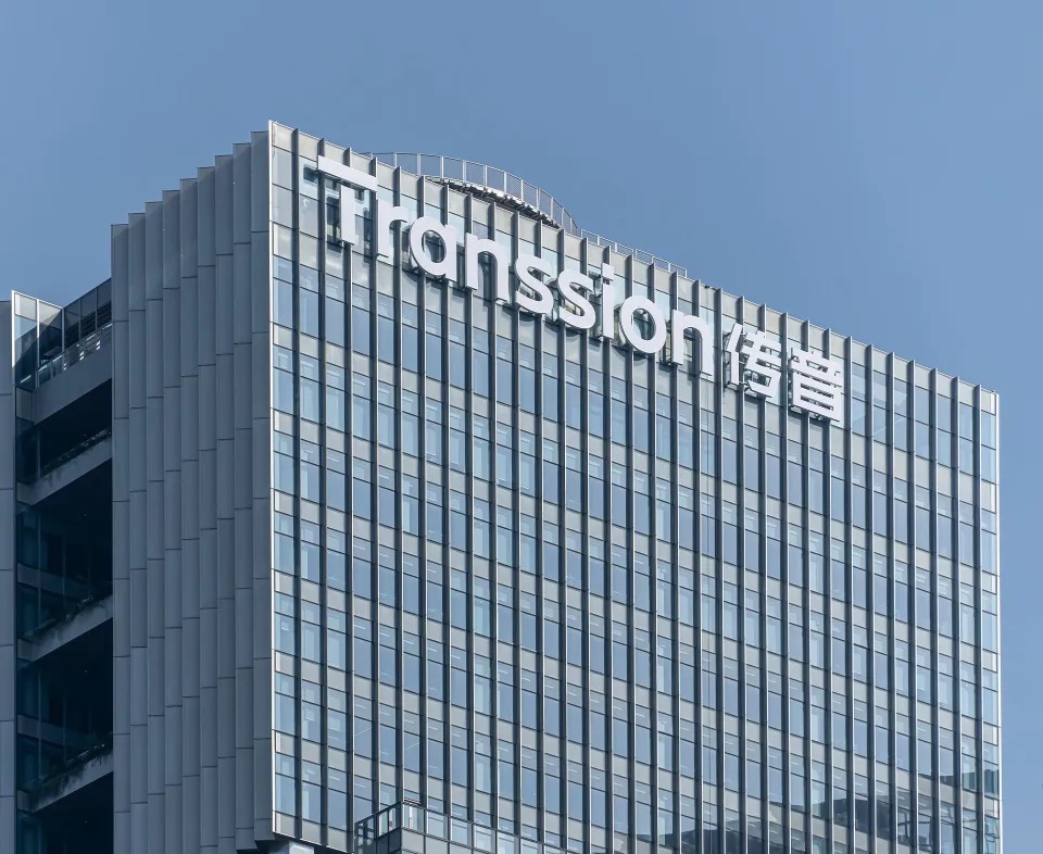 存储成本飙升叠加竞争加剧，传音控股2025年净利润腰斩