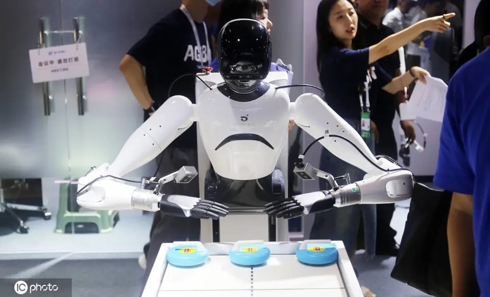 2025年全球人形机器人出货激增508%，中国厂商主导规模化落地