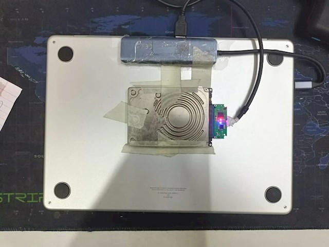 用户用胶带外挂SATA硬盘改造M2 MacBook Air 引发热议