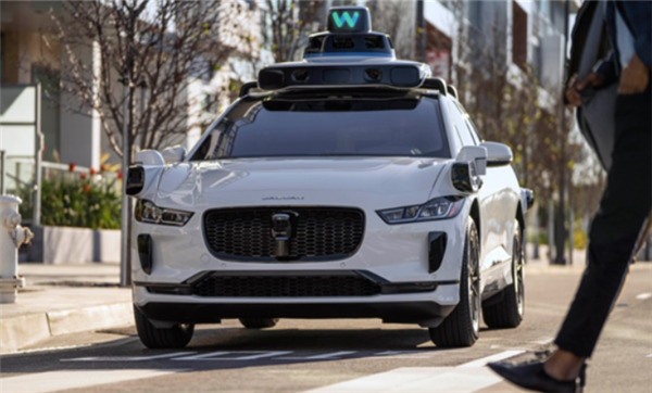 特斯拉Robotaxi运营数据严重不及预期，安全与可用性遭双重质疑