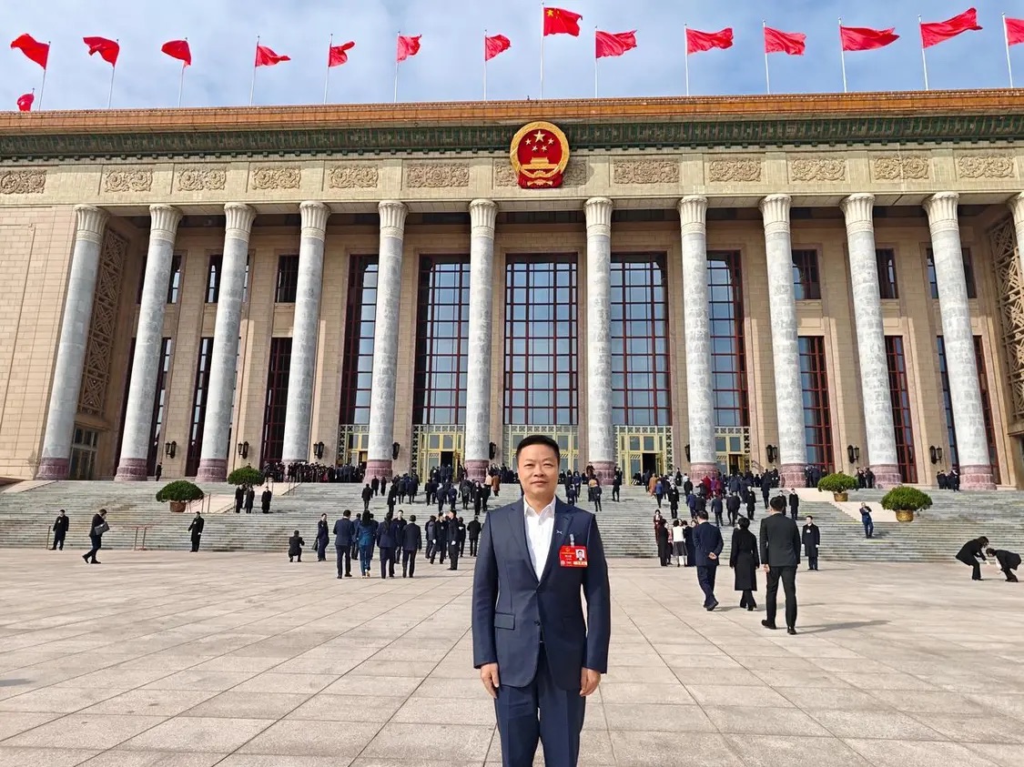 何小鹏两会建言聚焦自动驾驶、人形机器人与飞行汽车三大前沿领域