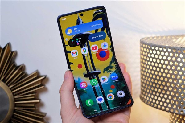 苹果终止小折叠iPhone项目，聚焦大折叠与核心体验