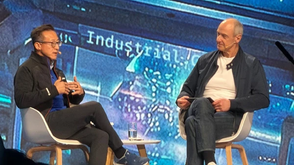 蔡崇信在西门子RXD大会断言：AI不会取代CEO，岗位始终安全