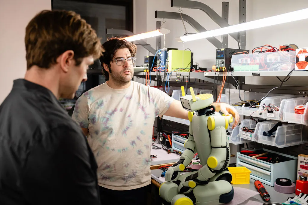 亚马逊确认收购人形机器人初创公司Fauna Robotics，加速布局家庭与末端配送机器人生态