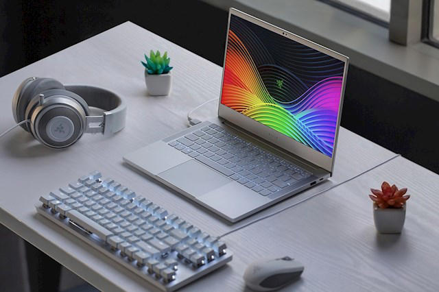 存储芯片价格飙涨冲击全球笔电市场，出货量恐下滑近15%