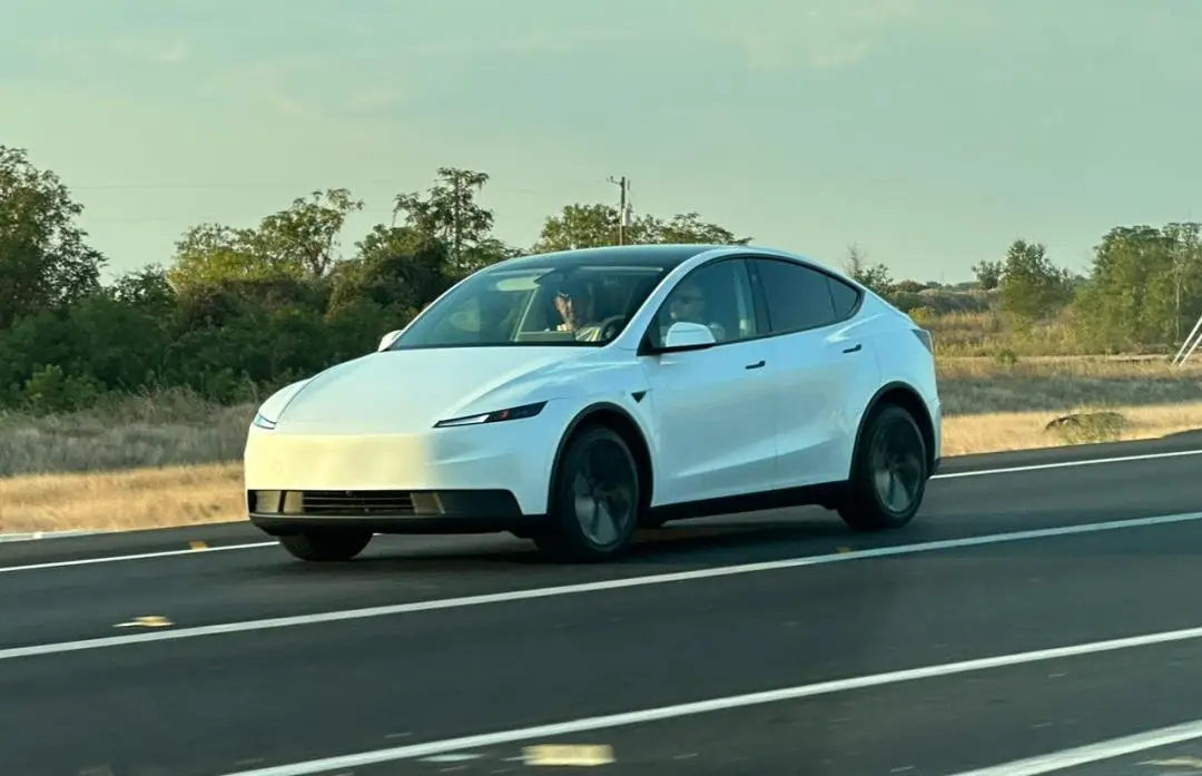 特斯拉“平价”车型难挽销量颓势，连续三年增长梦碎