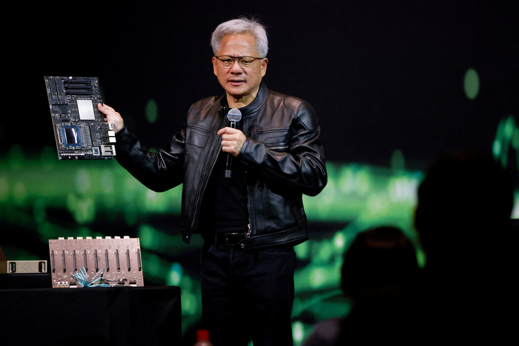 黄仁勋激辩对华芯片禁令：割裂AI生态是“失败者心态”