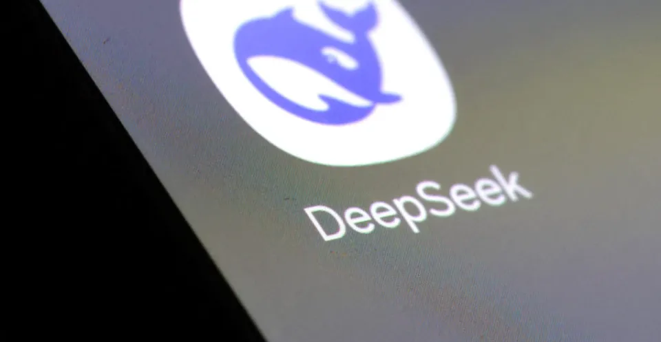 DeepSeek首轮融资背后的四重逻辑：期权定价、估值锚定与信号对冲