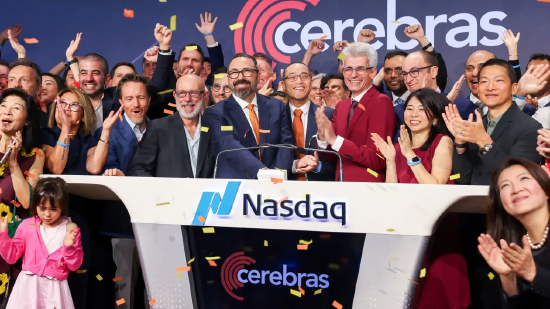 Cerebras IPO狂揽55亿美元，首日暴涨108%：从CFIUS泥潭到英伟达最强挑战者的逆袭