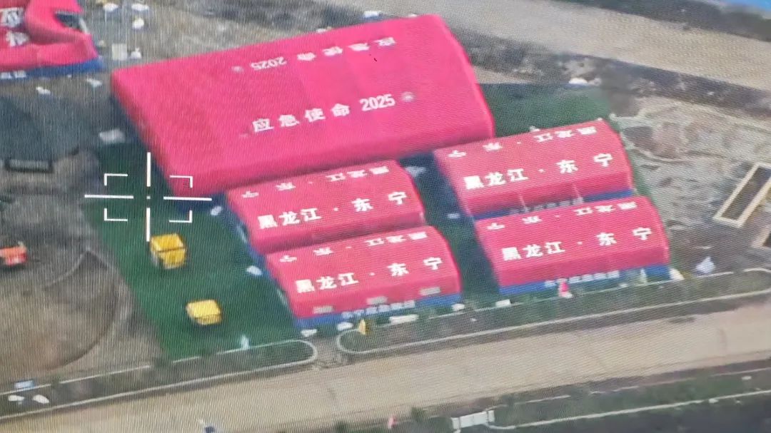 “翼龙”-2H应急救援型无人机飞抵灾区上空(1).jpg