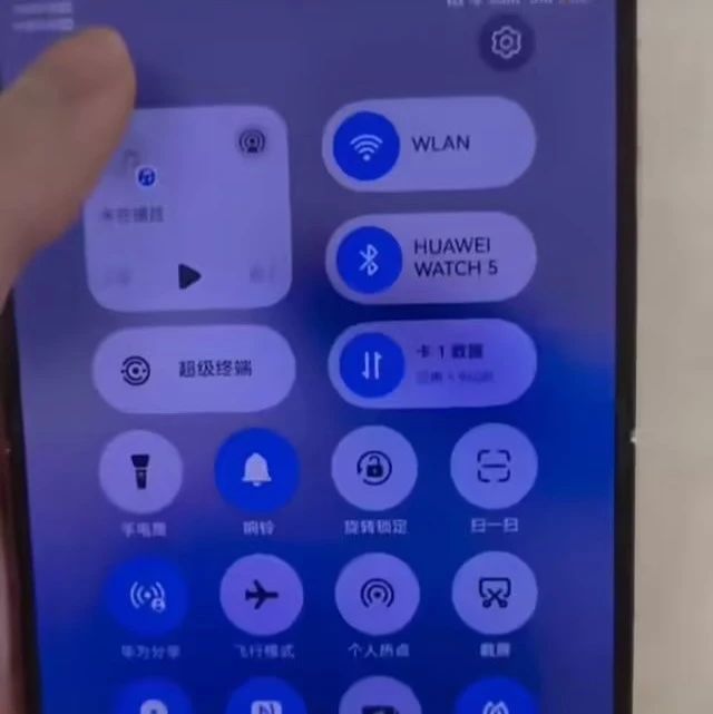 潮讯：鸿蒙6.0界面曝光；B 站推出AI原声翻译；Wi-Fi8快要来了；华为平板上线PC应用专区