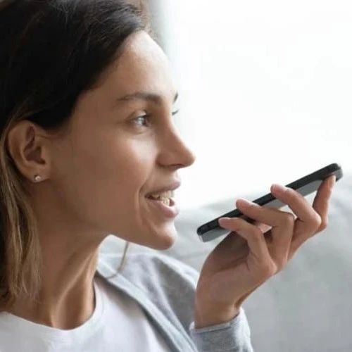 有嘴就行？Siri 又画大饼了，明年让你解放双手用 iPhone……