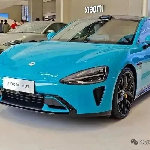 21万买了雷军的小米SU7，过年期间再开亲戚的特斯拉，车主：实测差距明显，压根不是一个档次！