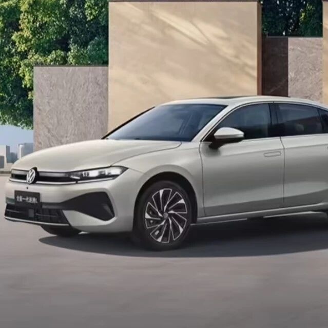 新车：新速腾L售价11.99万起； 荣威M7 DMH预售；全新问界M7全部配色公布；宝马预告全新iX3