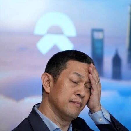 李斌：用户不买蔚来40%原因怕倒闭/今天起，AI生成内容必须标注/iPhone 17即将发布，郑州富士康加班生产