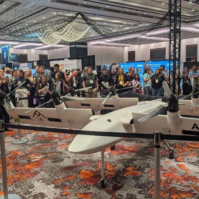 evtol制造商AIBOT的倾转机翼AIBOT T500在2025年美国商用无人机博览会上首次亮相