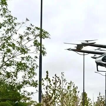 全球首条吨级eVTOL低空无人跨城货运航线18日正式启用