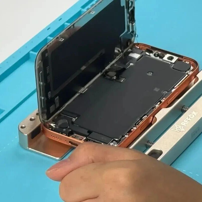 iPhone 17 Pro Max 拆解爆光：内部大改