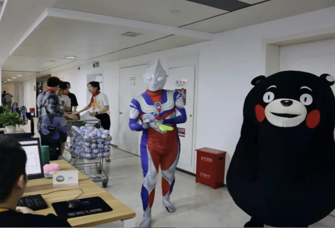 胖东来式“爆改”后，一位制造业老板选择上AI | 甲子光年图2