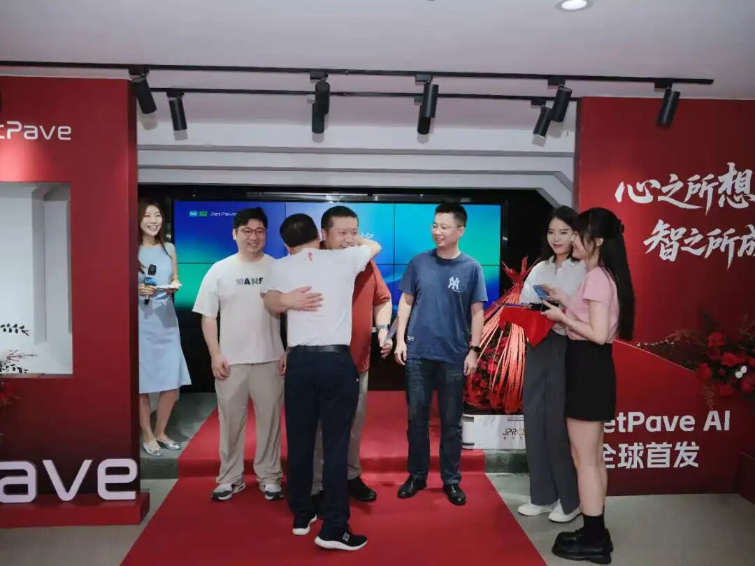 胖东来式“爆改”后，一位制造业老板选择上AI | 甲子光年图11