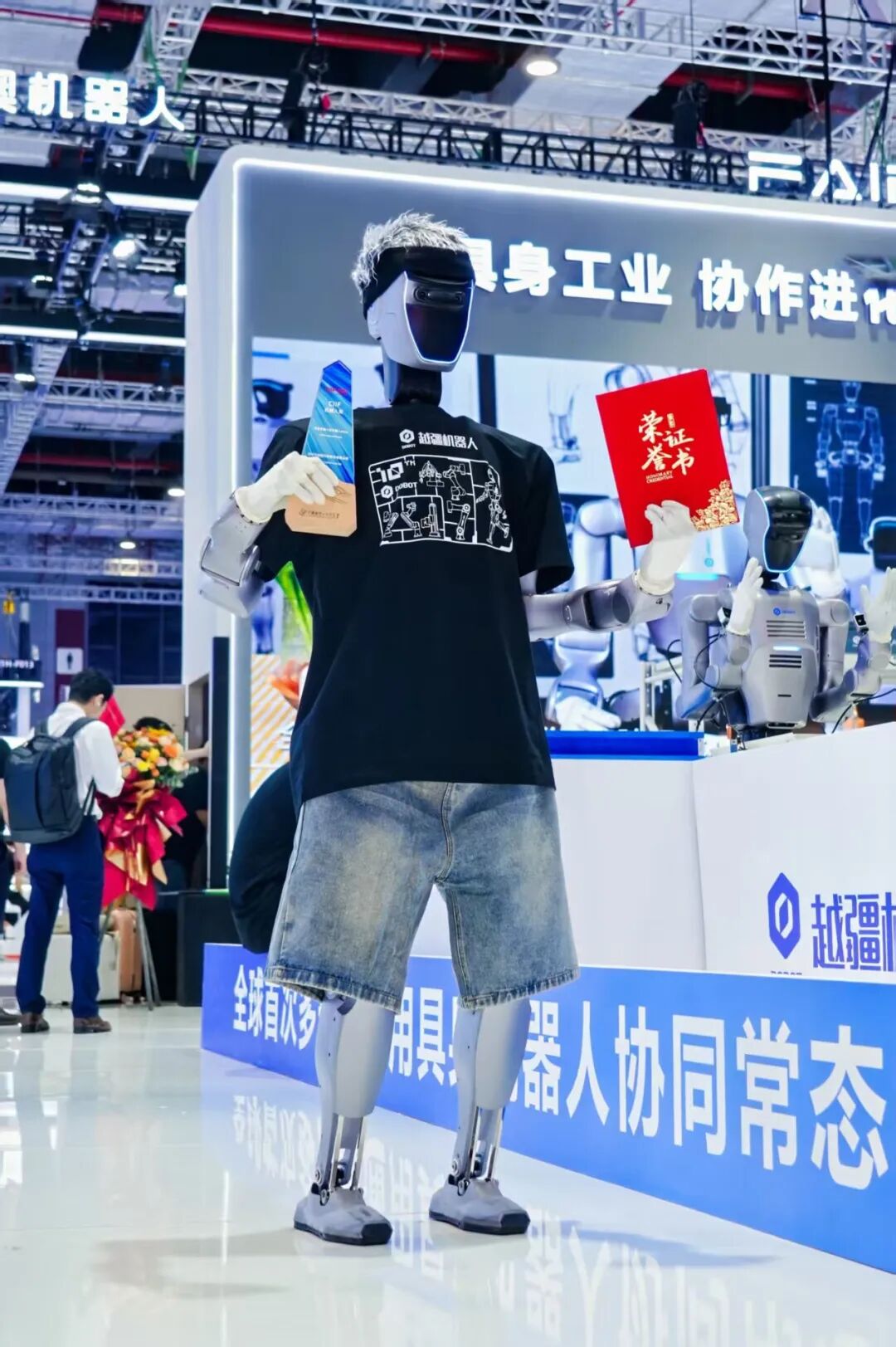 全球首个多形态具身智能机器人平台来了！越疆率先打开具身工业时代大门图9