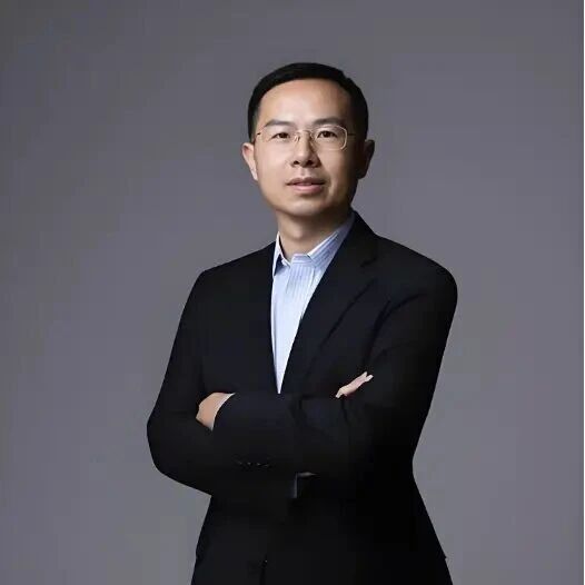 对话阿里大模型一号位周靖人：全球AI进入加速期，比拼的是速度和创新，而不是“憋大招”