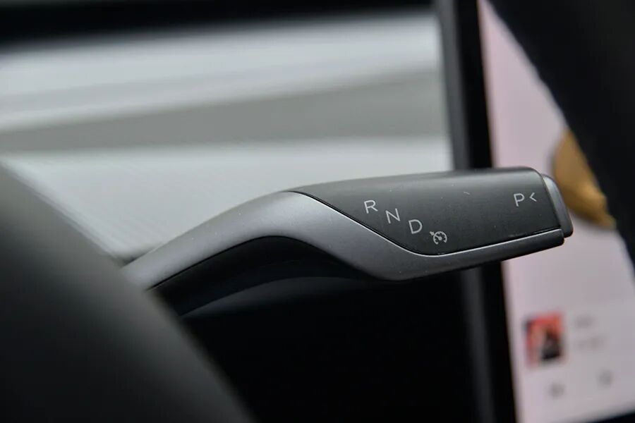 5年价格跌六成,续航只剩100多,二手特斯拉香吗?图9