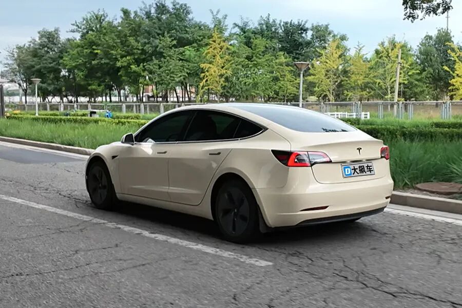 5年价格跌六成,续航只剩100多,二手特斯拉香吗?图24
