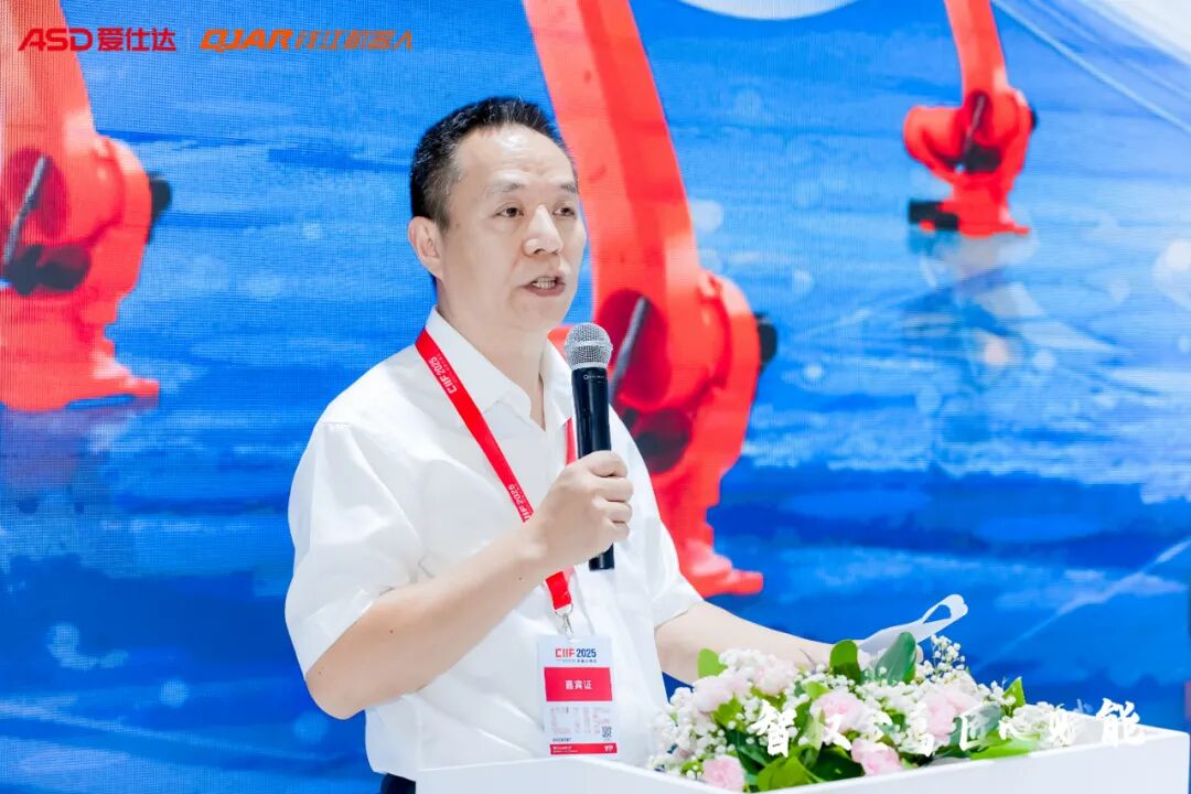 三大系列新品重磅发布，钱江机器人2025工博会“亮剑”图5
