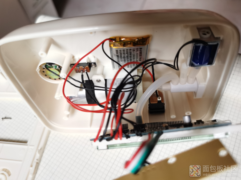 拆解看看内部做工:这款血压计的PCB布局和气路设计,值得细品图16