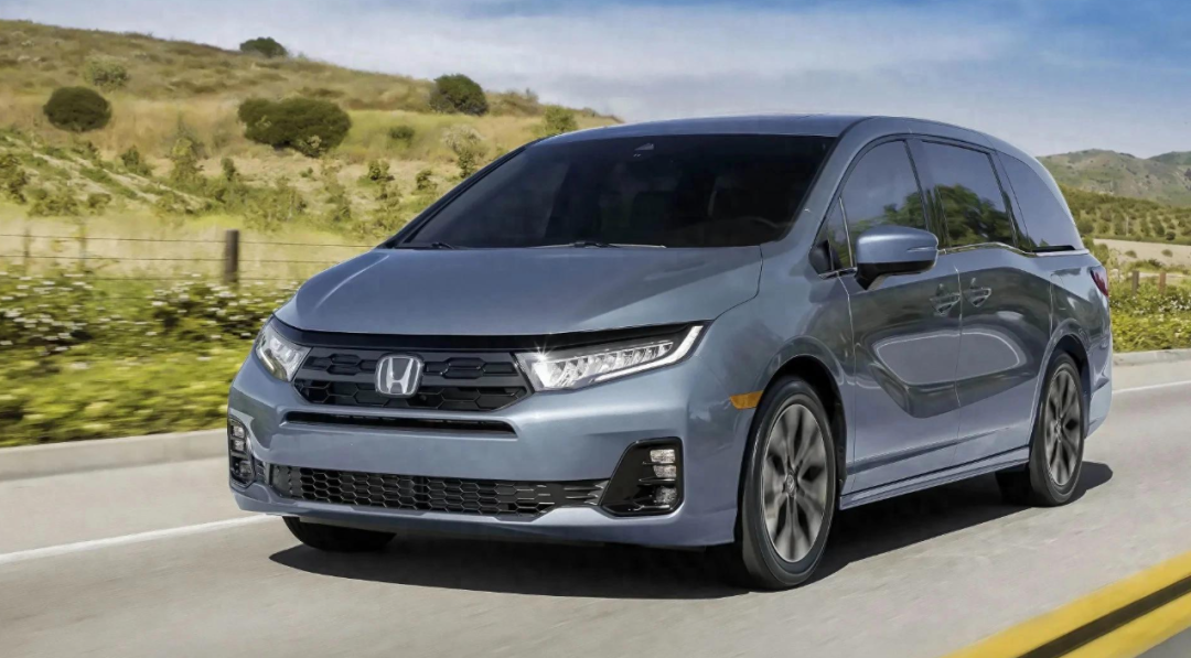 全新本田奥德赛惊艳亮相，卖30万，外观调整，全新内饰风格，搭载3.5LV6发动机，看着咋样？图1