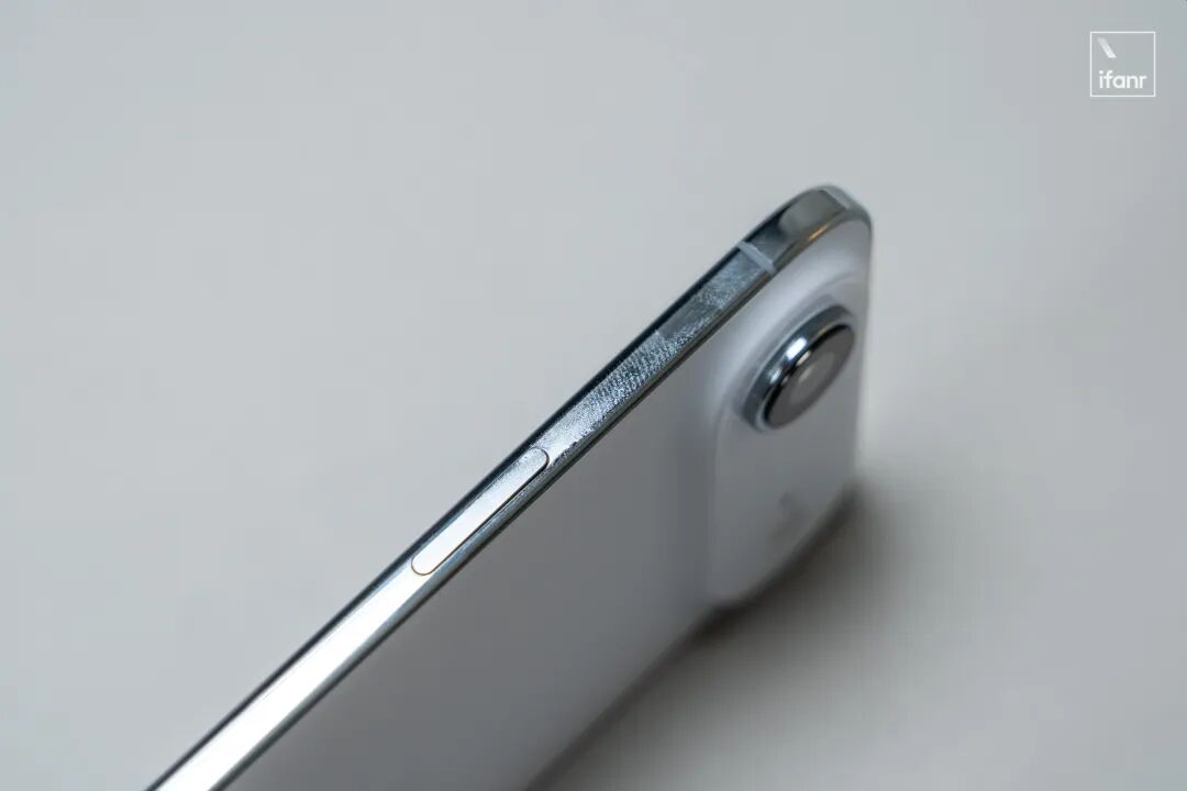 iPhone Air 港版评测：瘸腿是真瘸腿，好看也是真好看图5