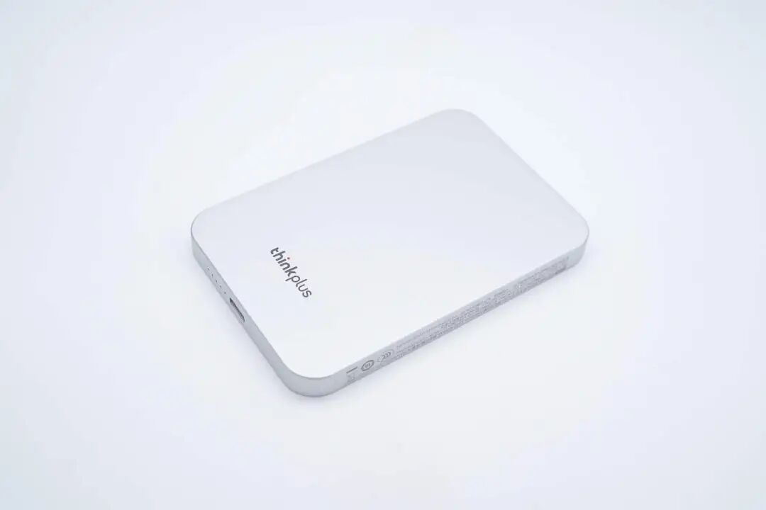 拆解报告：联想thinkplus 5000mAh超薄磁吸无线充电宝图8