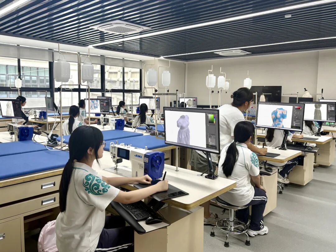 【教育】人工智能如何成为课堂标配？探访国家级“智慧教育示范区”图6