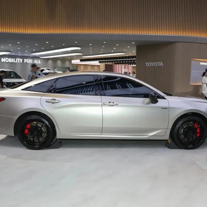 雷克萨斯ES“换标车”拿出诚意，降至10.77万，月销10031台，开了2周后发现，真香！