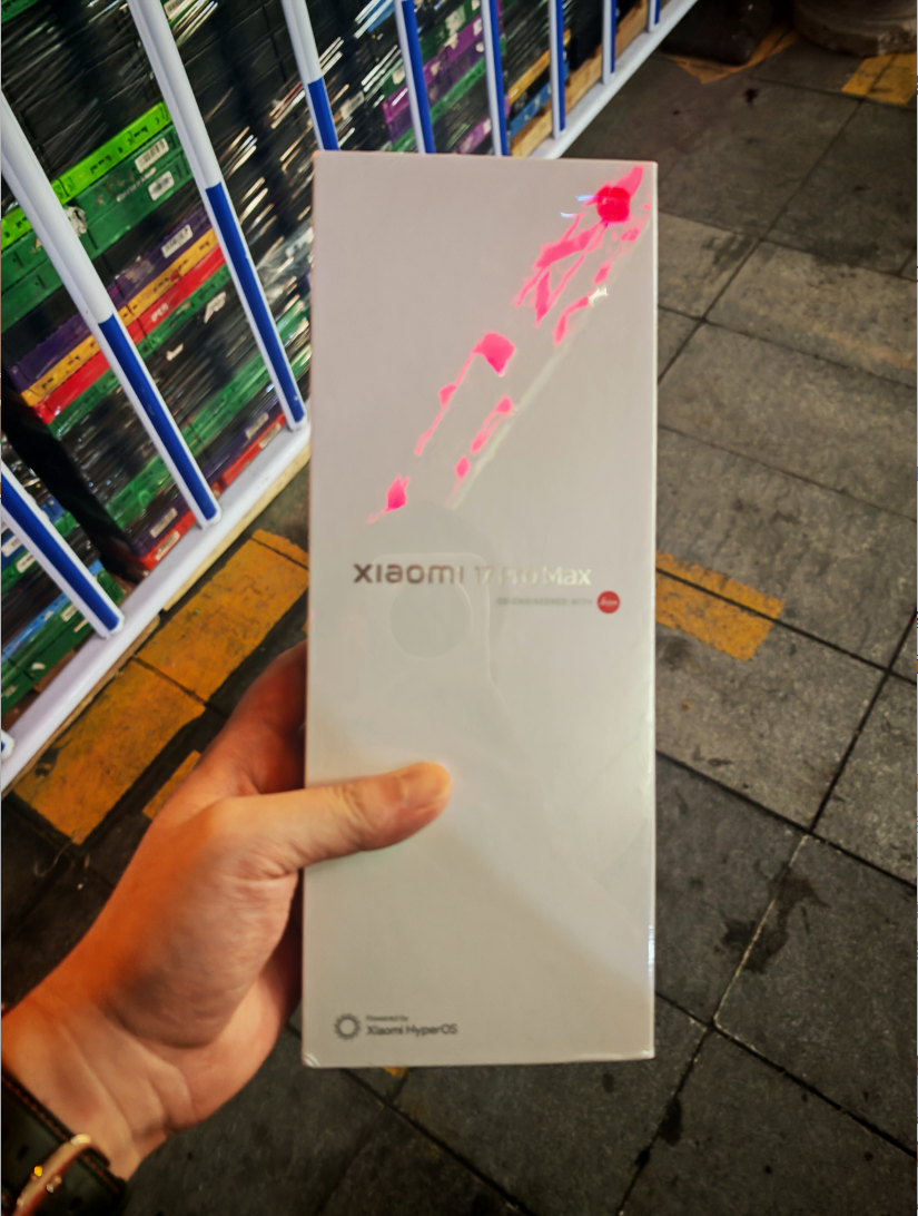 iPhone被安卓机秒了？小米 17 Pro Max、VIVO X300 Pro、iPhone 17 ProMax外观详细对比图1
