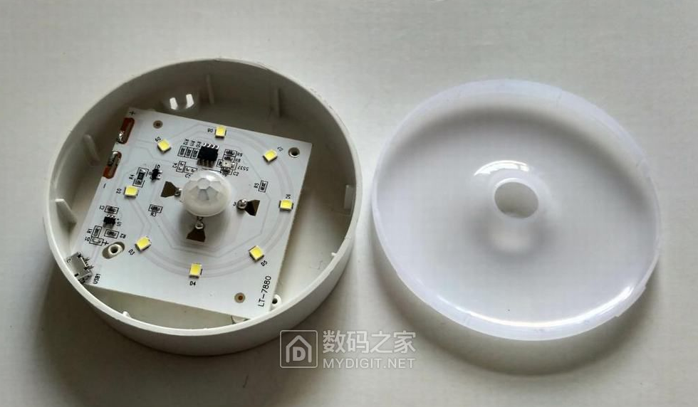 10元4个 人体感应灯：电路简单，电池易炸！图9