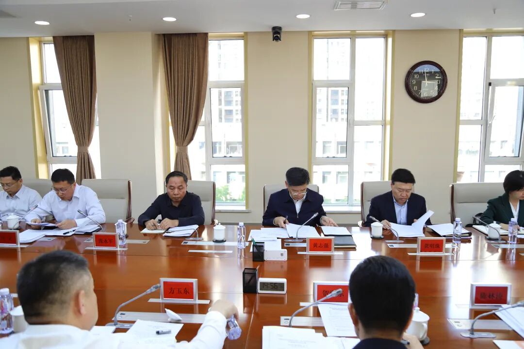 建立“一场景一策”,推动应用场景规模化应用!内蒙古自治区召开低空经济和临空经济高质量发展座谈会图3