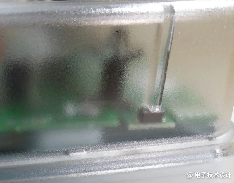 拆了个电能表,发现个问题:为什么要用两个MCU?图7