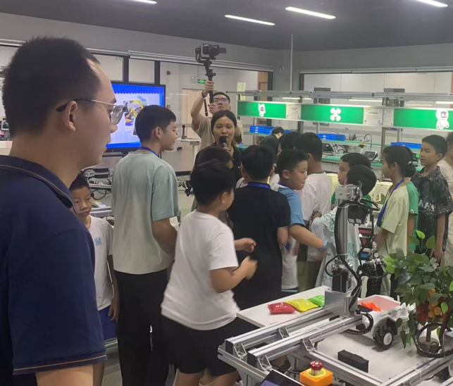 高巨教育·礼赞华诞 | 高巨打造深圳科技黄金周图36