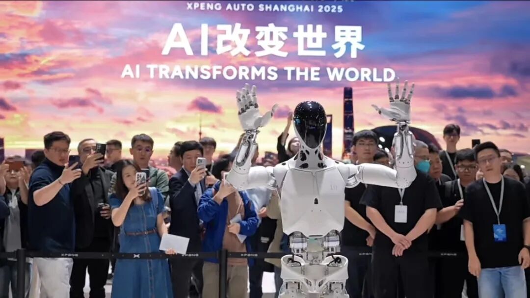 华为“阴影”下,蔚小理紧急“换防”?图4