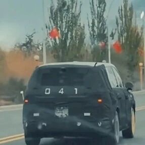 小米YU9要来了！雷军亲赴新疆试车