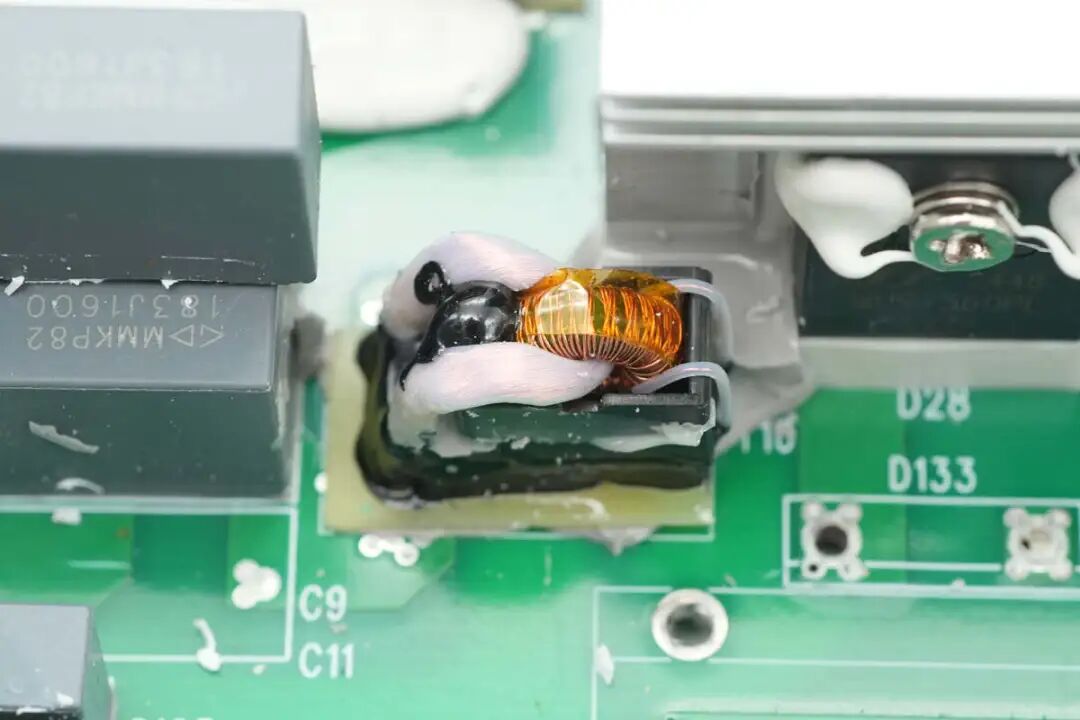 拆解报告：优优绿能20kW新能源汽车充电模块图89