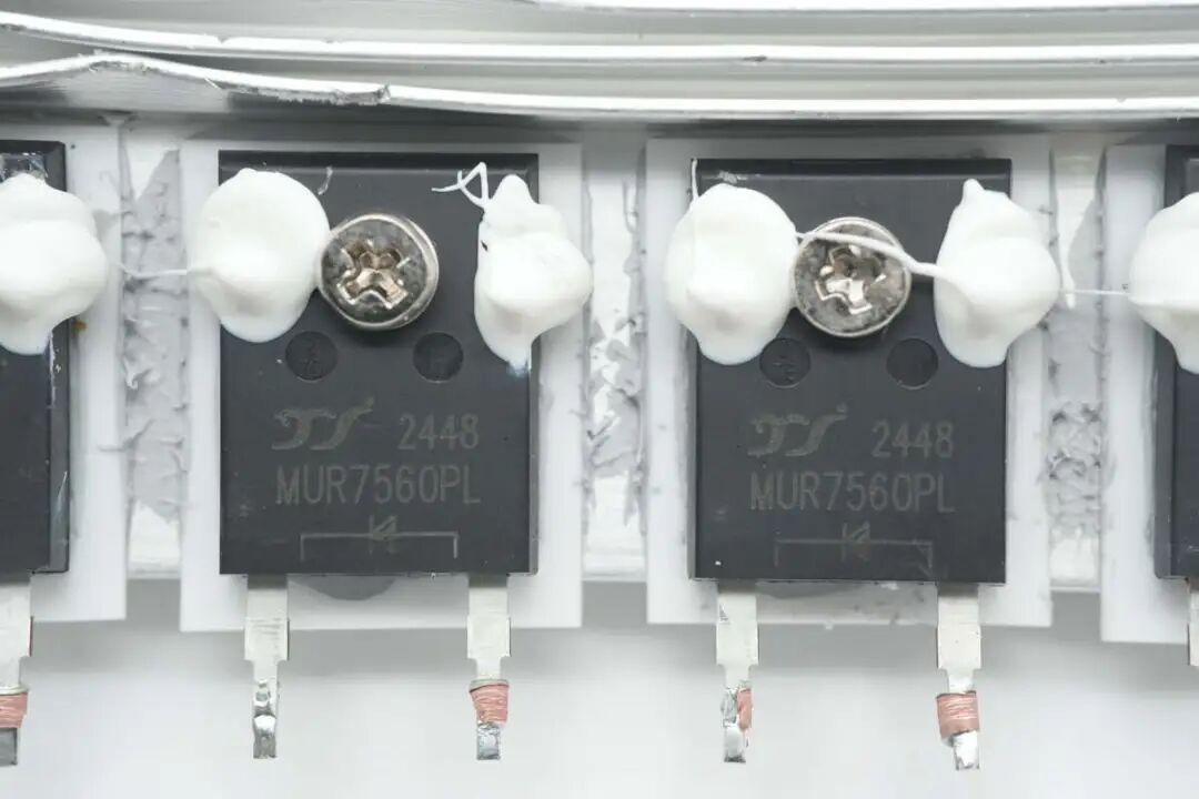 拆解报告：优优绿能20kW新能源汽车充电模块图93